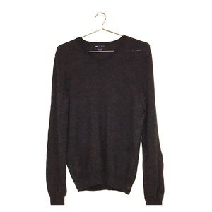 Men’s V-neck Sweater